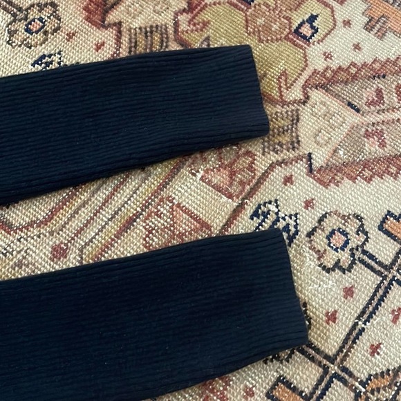 Brandy Melville Milena V Neck Sweater navy blue - Picture 9 of 10